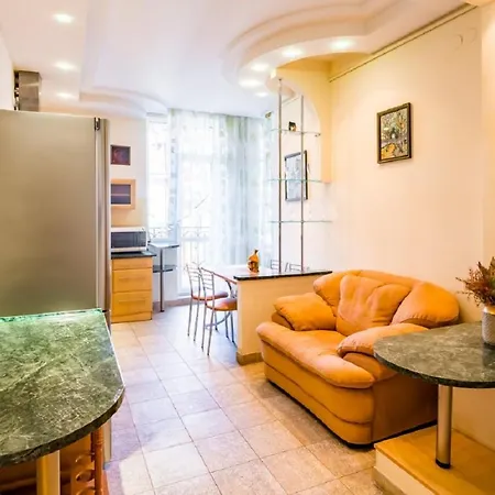 Alfa Ivana Franka Апартаменты